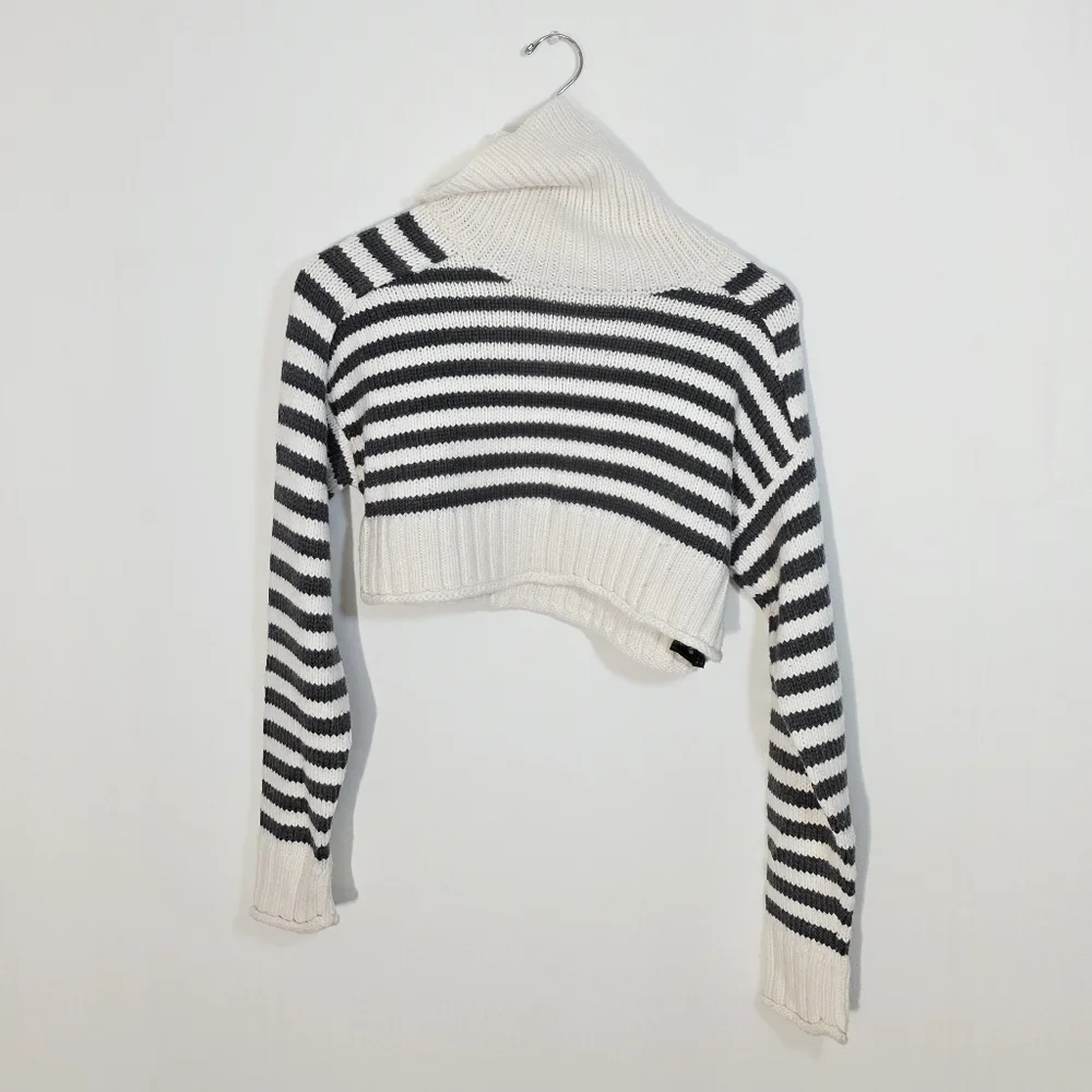 Zara Striped White/Grey Chunky Knit Turtleneck Cropped Women's Sweater Size M